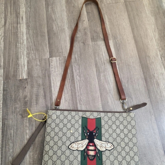 Authentic GUCCI Vintage Y2K Bee Pochette GG Supreme Wristlet Large Monogram Bag - Picture 10 of 15